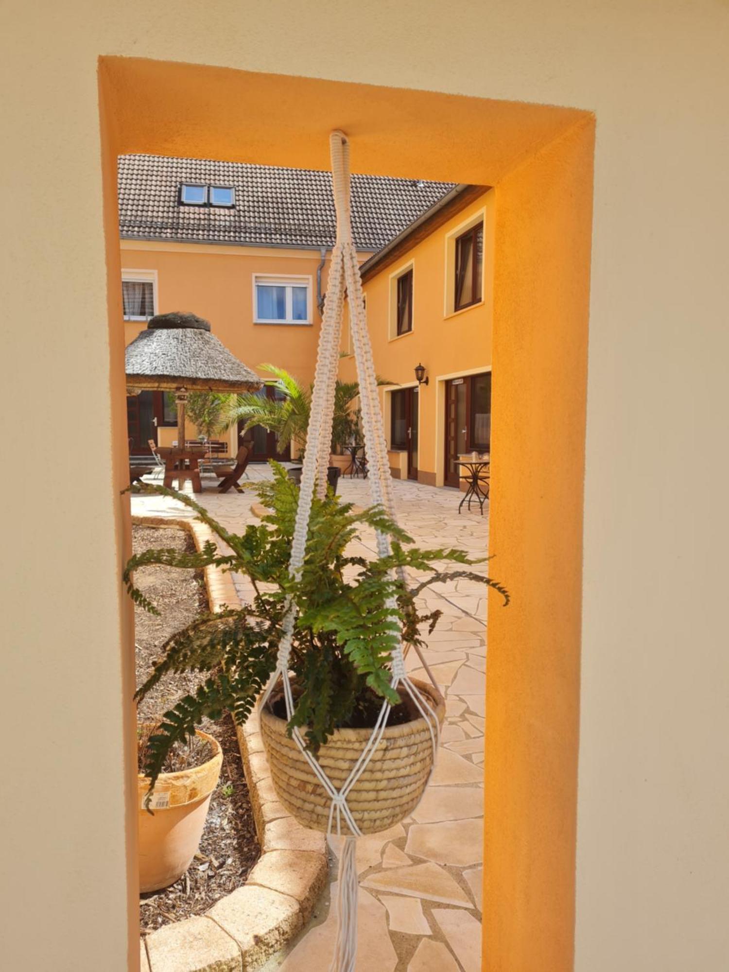 Pension Cubana Rothenburg  Exterior photo
